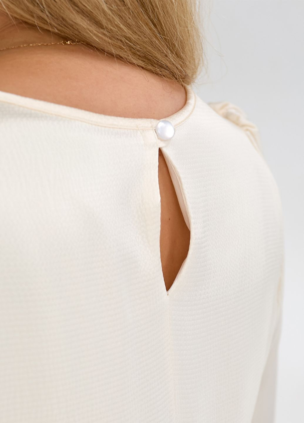 Светло-бежевое праздничный, коктейльное, вечернее вечернее платье миди с длинными рукавами и поясом колокол, а-силуэт No Brand однотонное