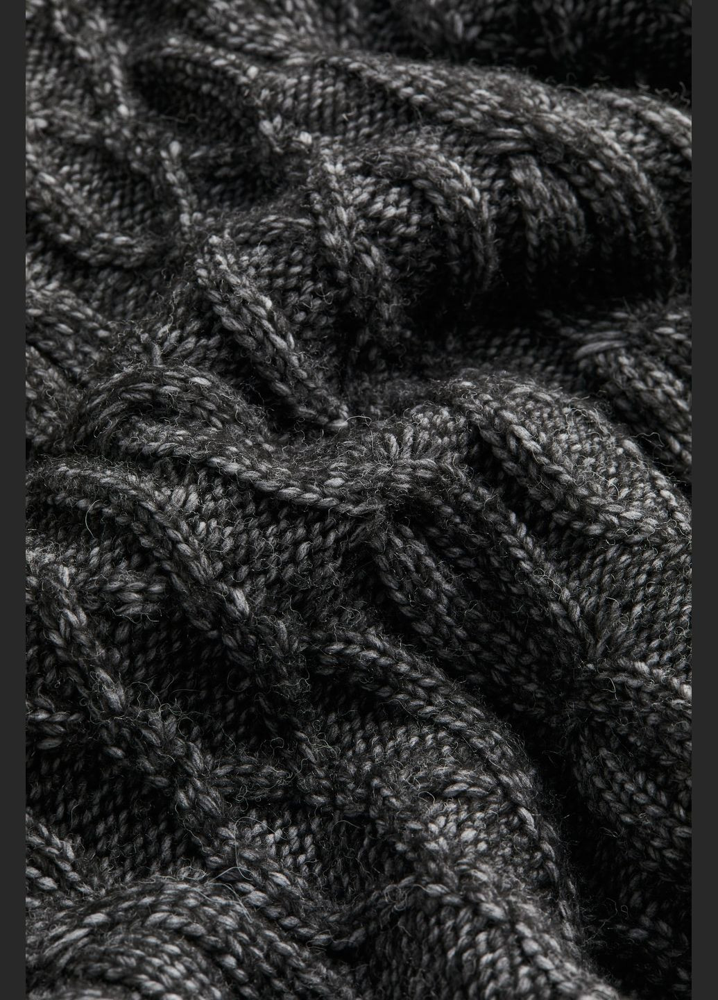 Серый зимний вязаный свитер H&M