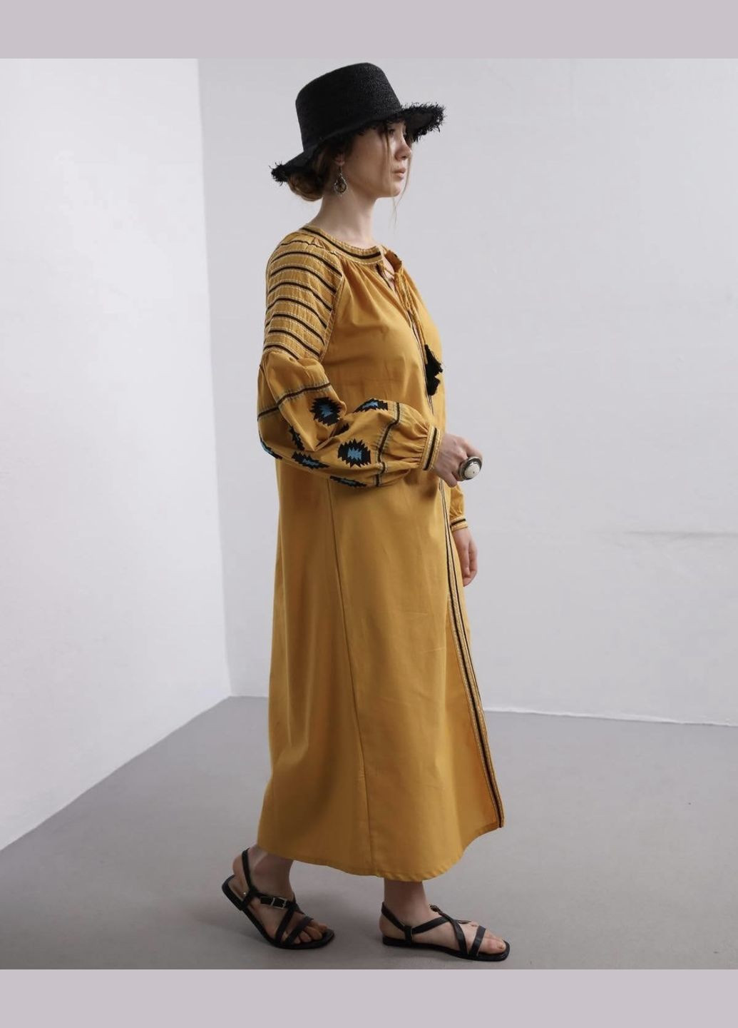 Жовтий зимній жіноча вишита сукня етніка гірчична ESQ 3677