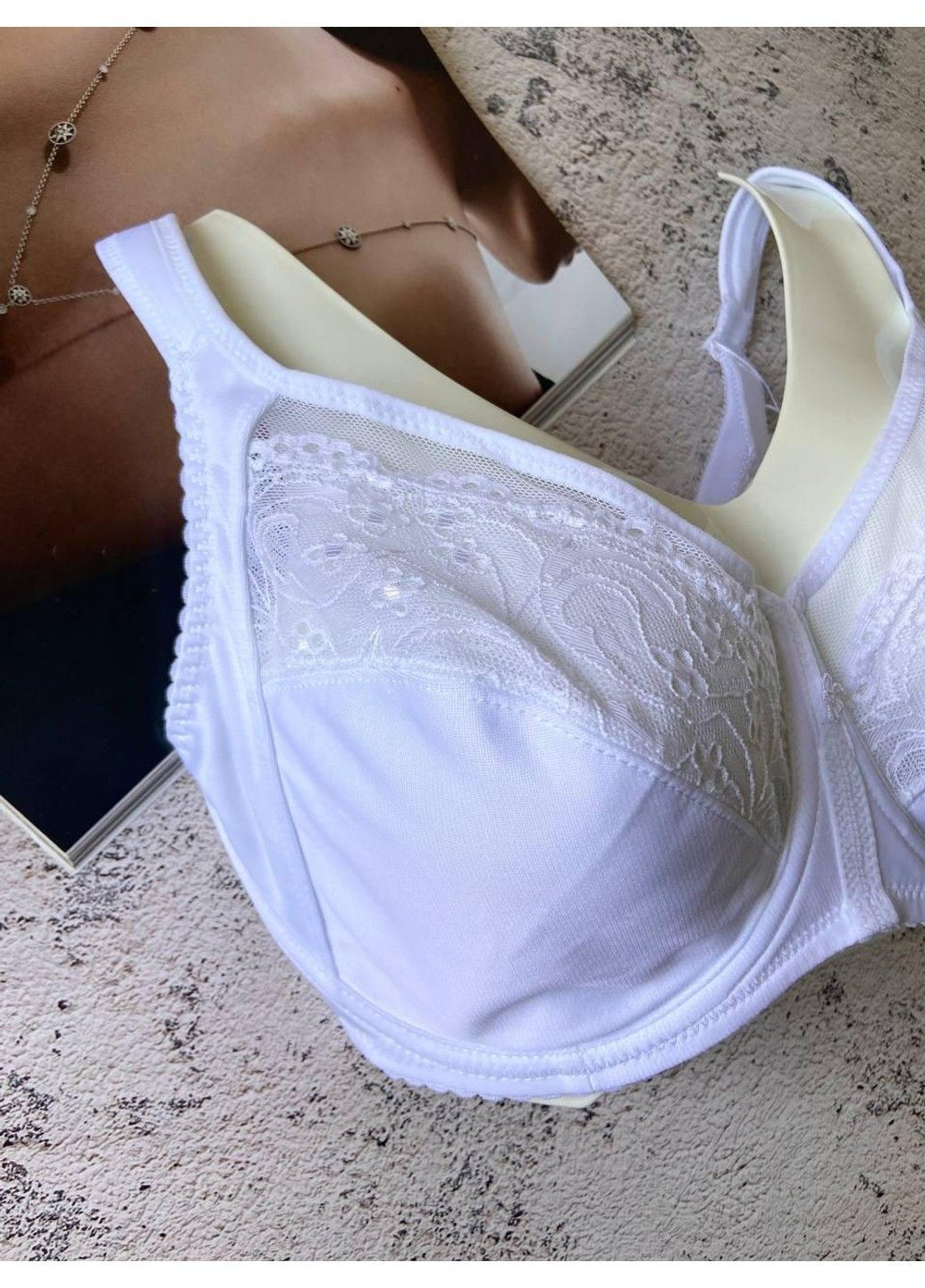 Білий ажурний білий бюстгальтер великих розмірів на чашку g Lanny Mode