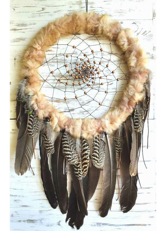 Ловец снов диаметр 35 см из перьев диких птиц и овечьего меха No Brand (366871710)