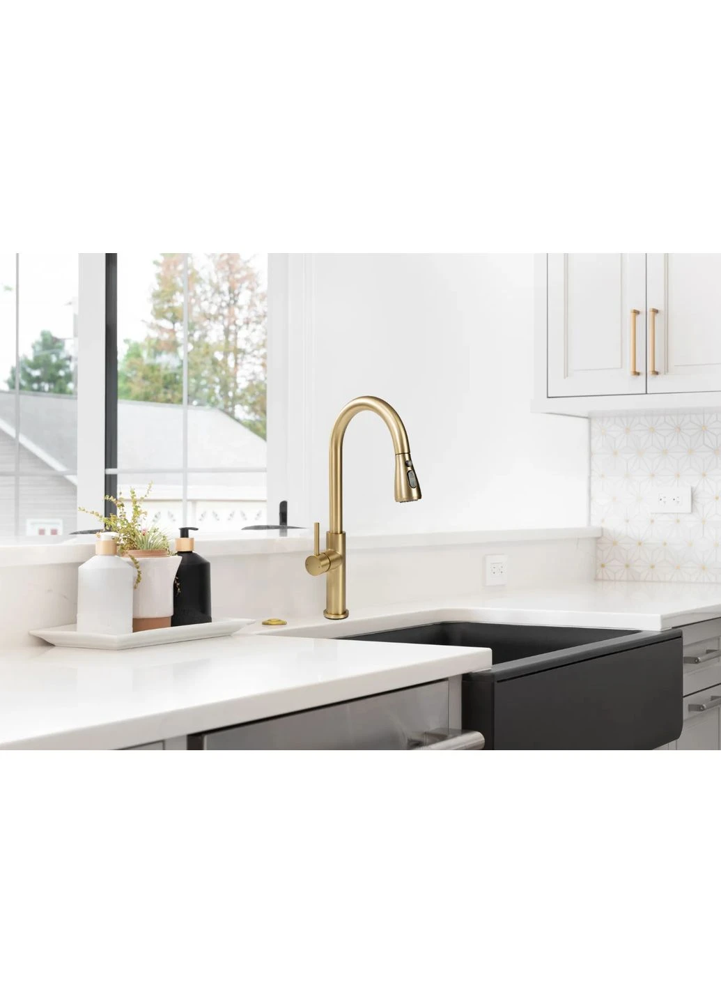 Змішувач для кухні NEST BRUSHED GOLD матове золото Rea (371652476)