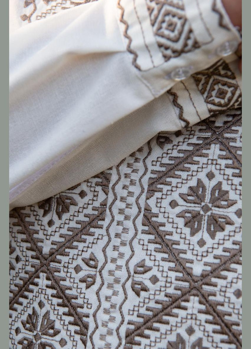 Молочная мужская вышиванка из льна молочного цвета с кофейной вышивкой | вышитая рубашка мужская узор орнамент приталенная, свободная, прямой лен (322056612)