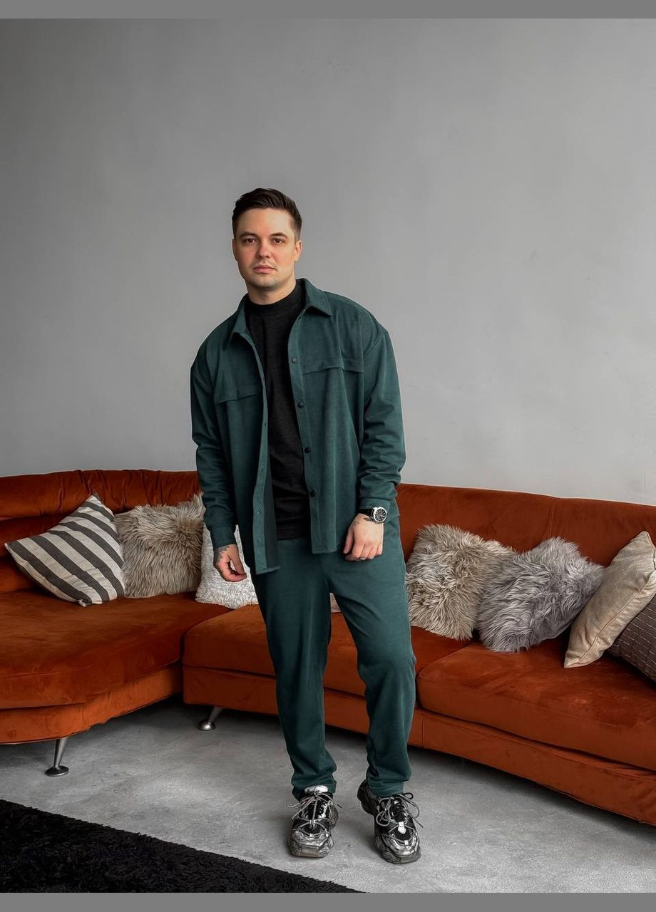 Изумрудный демисезонный стильный костюм двойка под замш брючный Vakko