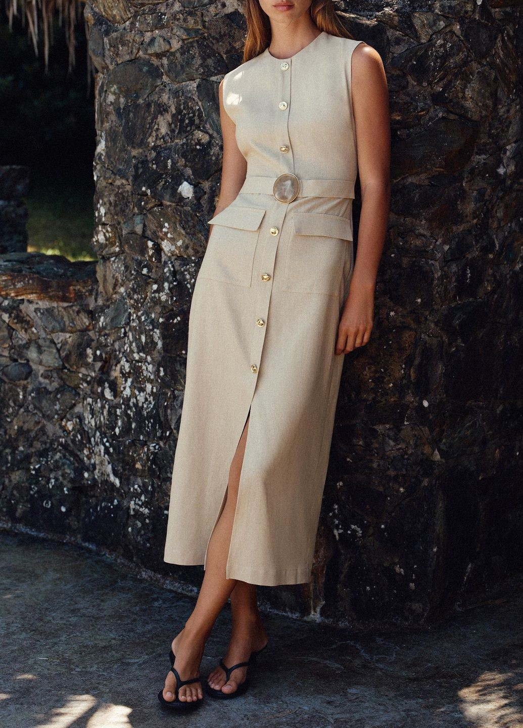 Светло-бежевое деловое платье Zara однотонное