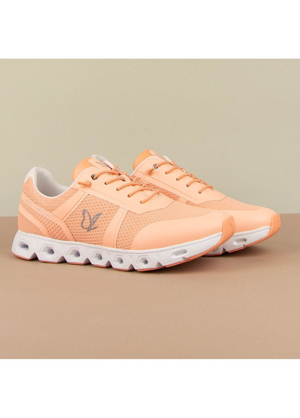 Кроссовки женские в персиковом цвете торговой марки Caprice кросівки персиковые лето (365811545)