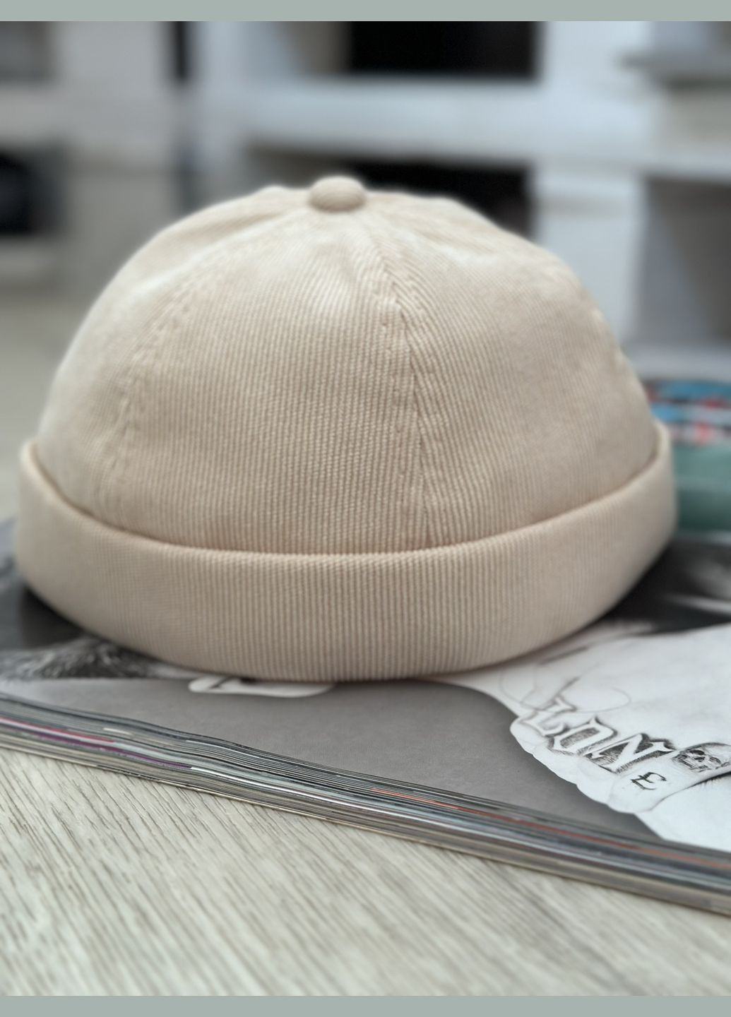 Коротка шапка міні біні вельветова в рубчик,докер Бежевий 56-60р No Brand (299339532)