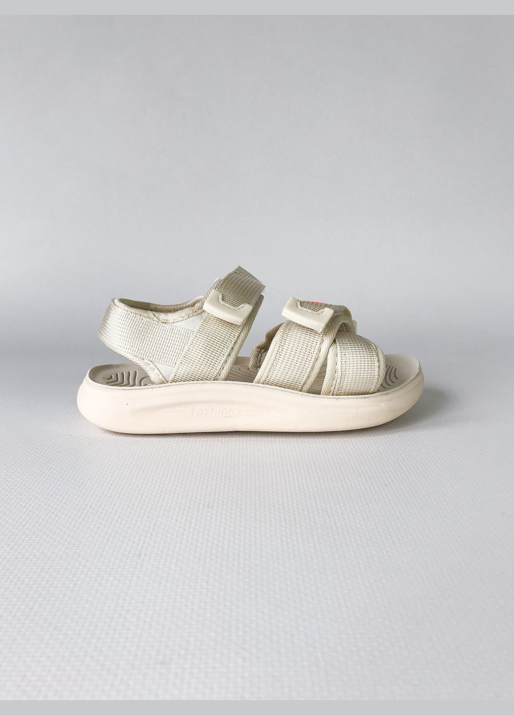 Бежевые босоножки 26 г 17,5 см бежевый артикул б115 Paliament