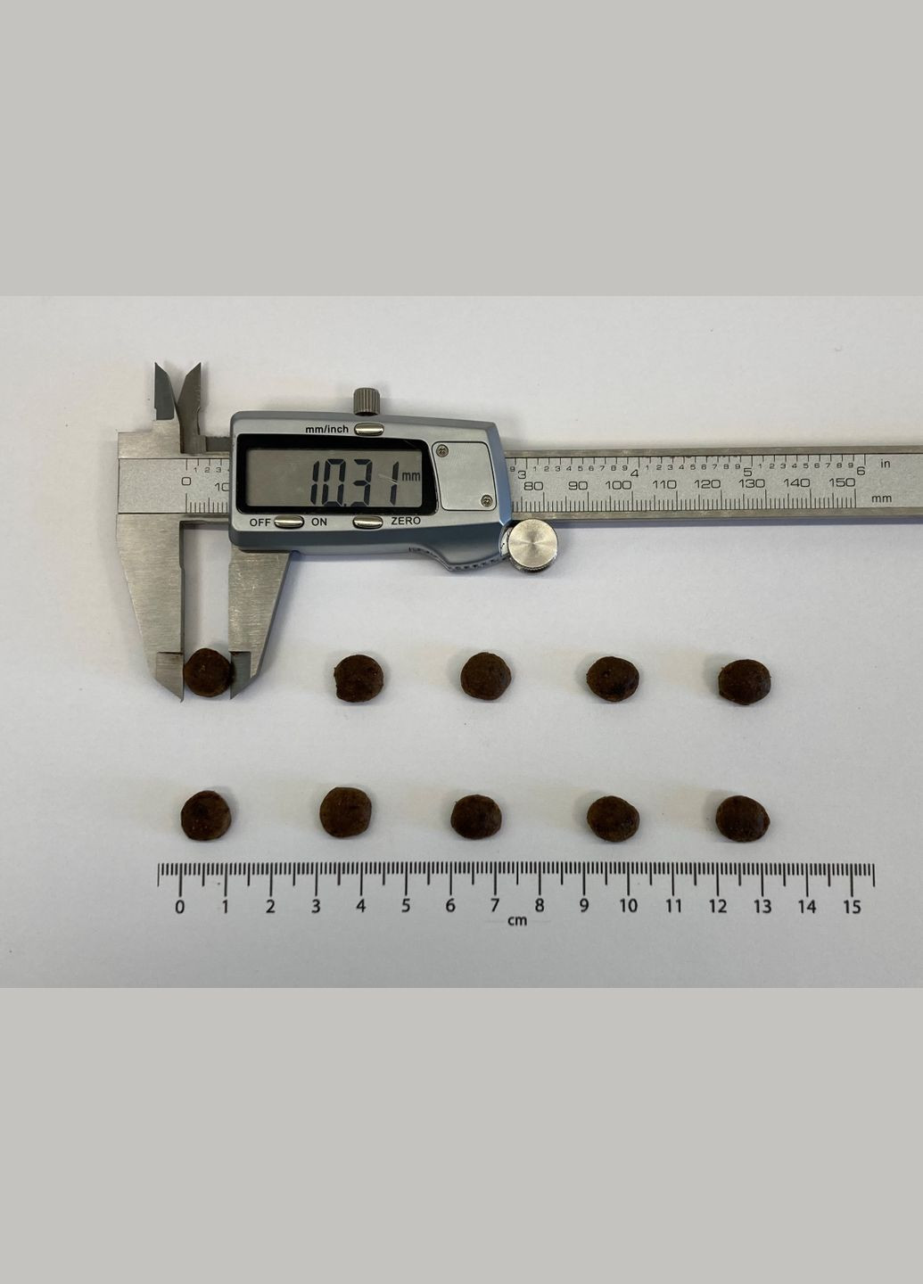 Сухой беззерновой корм с лососем и тунцем Mini Yorkshire для собак миниатюрных пород 2 кг (8595602520190) Brit Care (351480031)