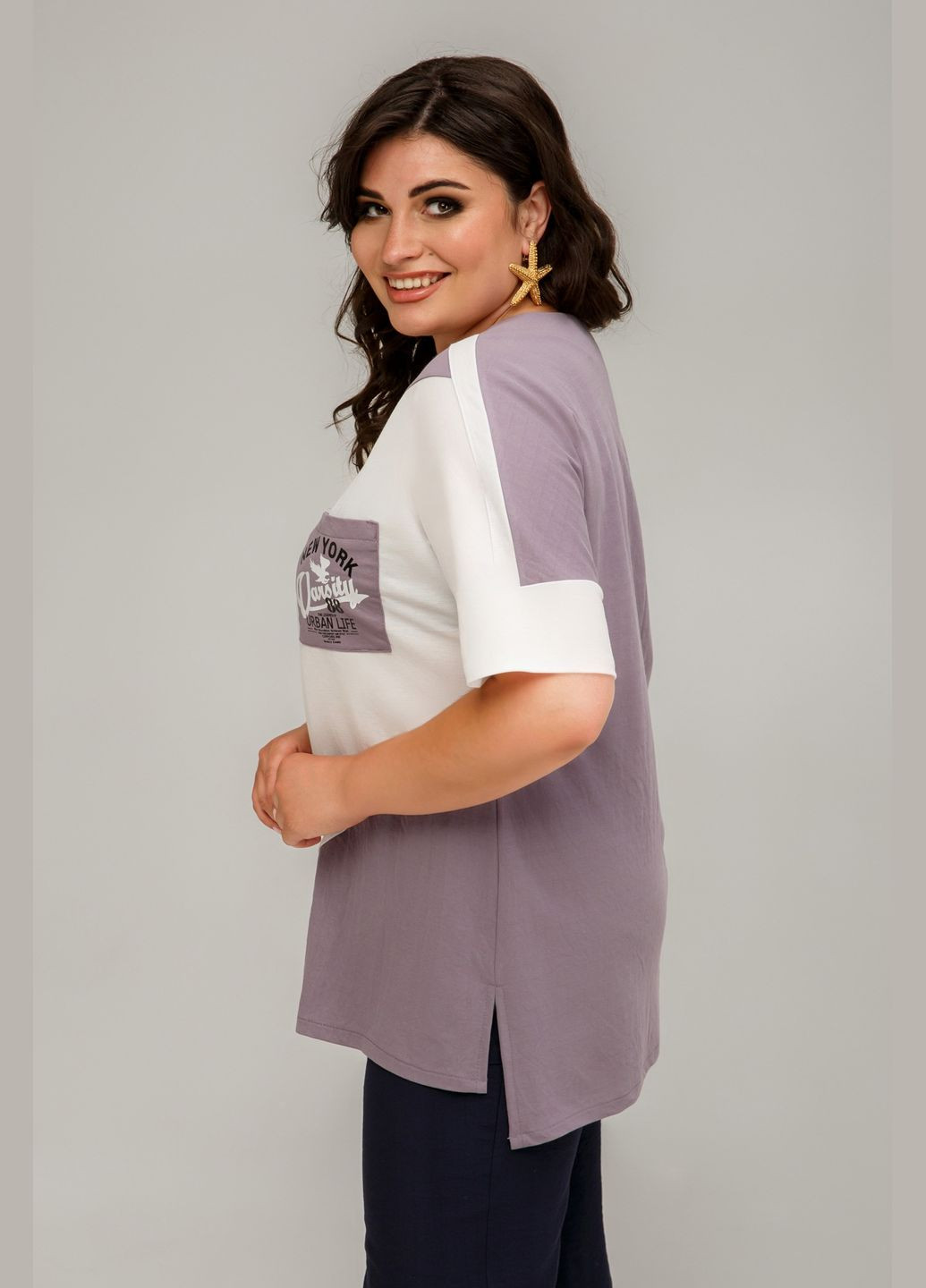 Вільна футболка з трикотажу лакоста з контрастними вставками All Posa (ap101624p) A'll Posa - (334894425)