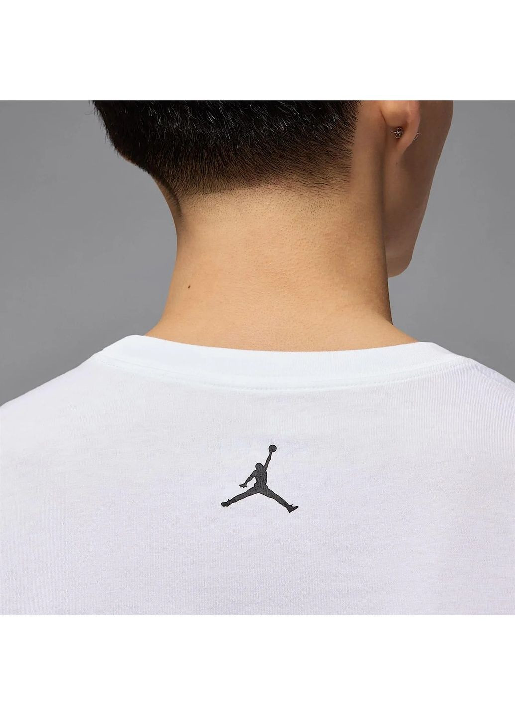 Белая мужская футболка ess flamingo ss crew white Air Jordan