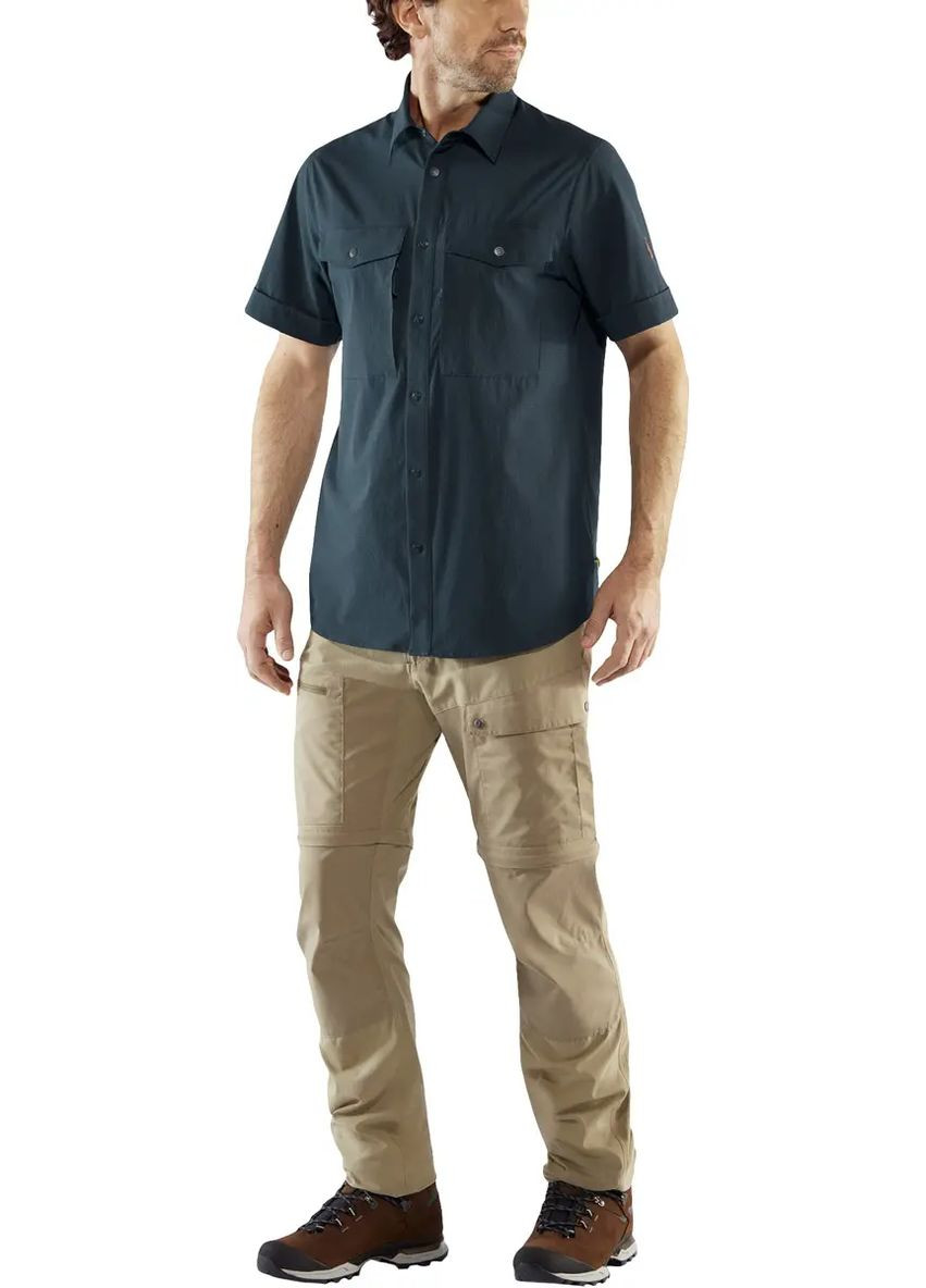 Синяя рубашка abisko trekking shirt ss dark navy Fjallraven