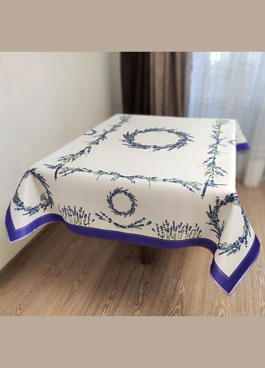 Біла скатертина на прямокутний стіл з стійким водовідштовхуючим ефектом та малюнком з лавандою Maystat (305390196)