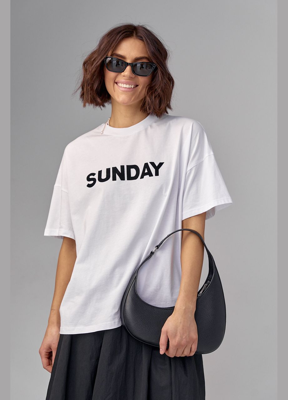 Біла літня жіноча футболка oversize з написом sunday 231037 з коротким рукавом Lurex