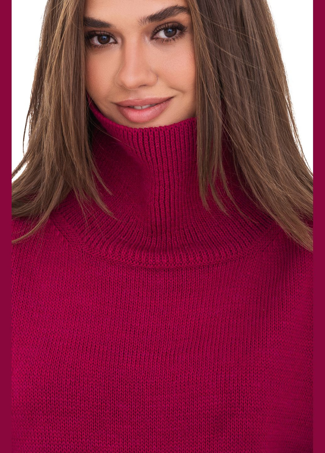 Малиновий светр оверсайз з високим коміром-стійка. SVTR
