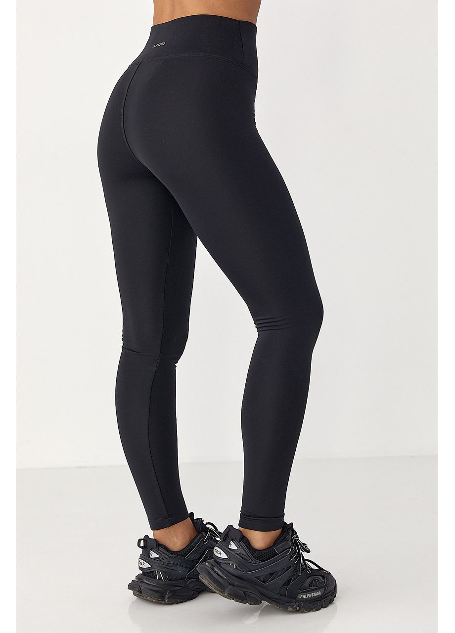 Черные демисезонные утепленные эластичные лосины Lurex