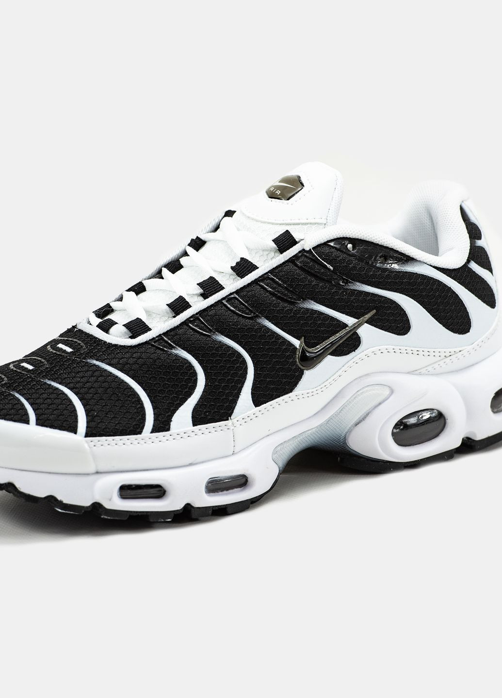 Кроссовки женские и мужские Nike Air Max TN Plus black white | Найк Аир Макс ТН Плюс черно-белые No Brand чёрно-белые демисезоны (315482997)