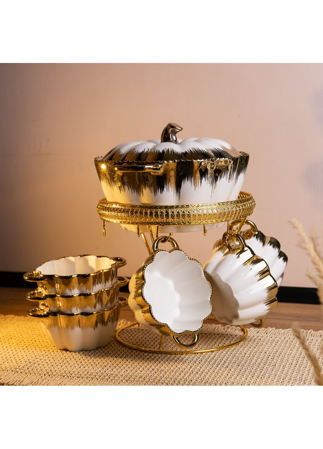 Суповой сервиз из фарфора 8 предметов на 6 персон на металлической подставке, золото Yiwu (366062629)