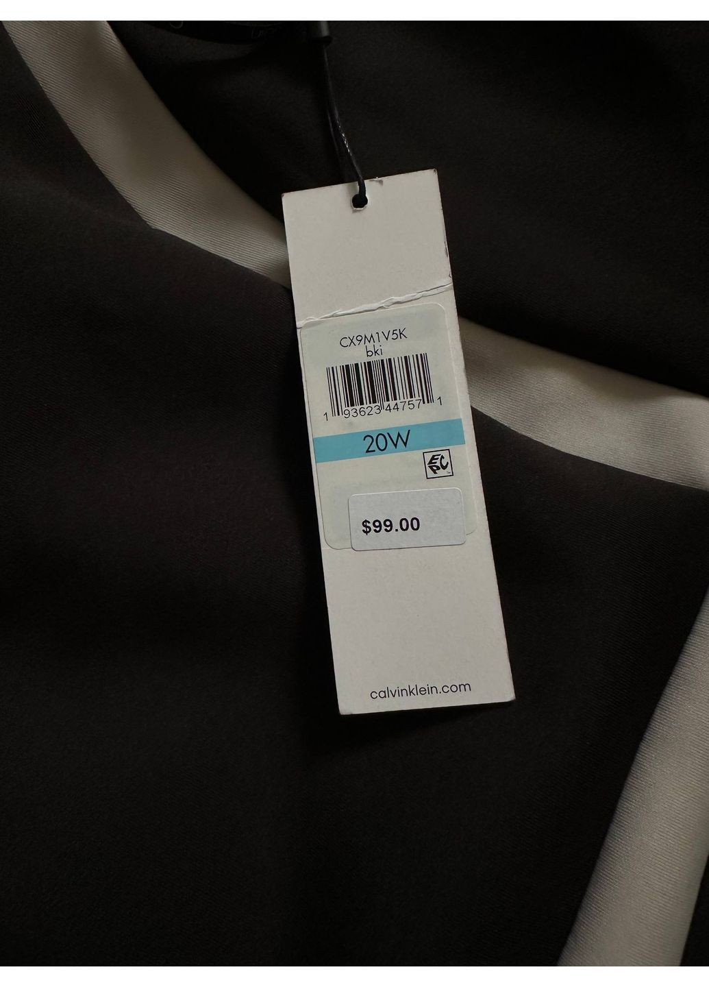 Черное платье Calvin Klein однотонное