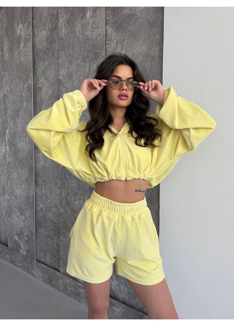 Костюм женский велюровый шорты+худи Fashion (393593587)