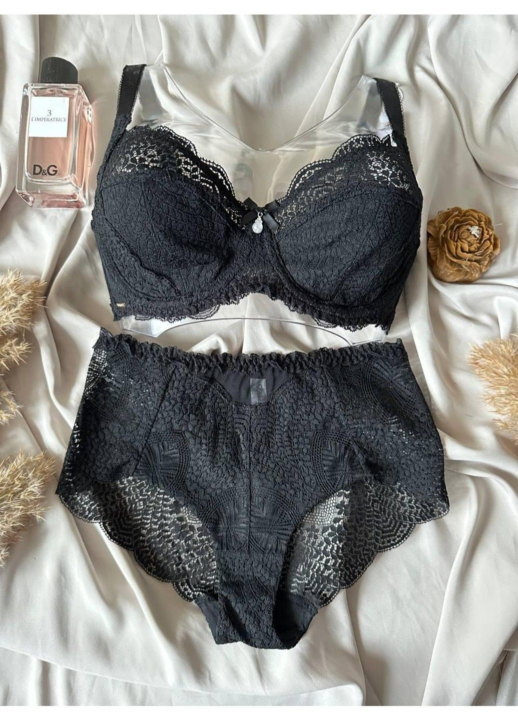 Чорний комплект бюстгальтер + трусики шортики 11389 чорний Lanny Mode