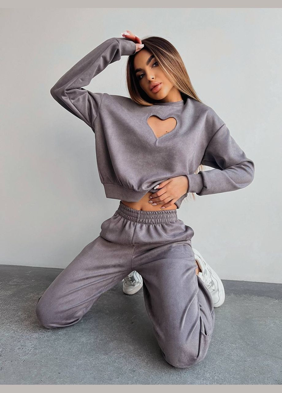 Трендовий замшевий Костюм з акцентним вирізом Vakko (319329358)