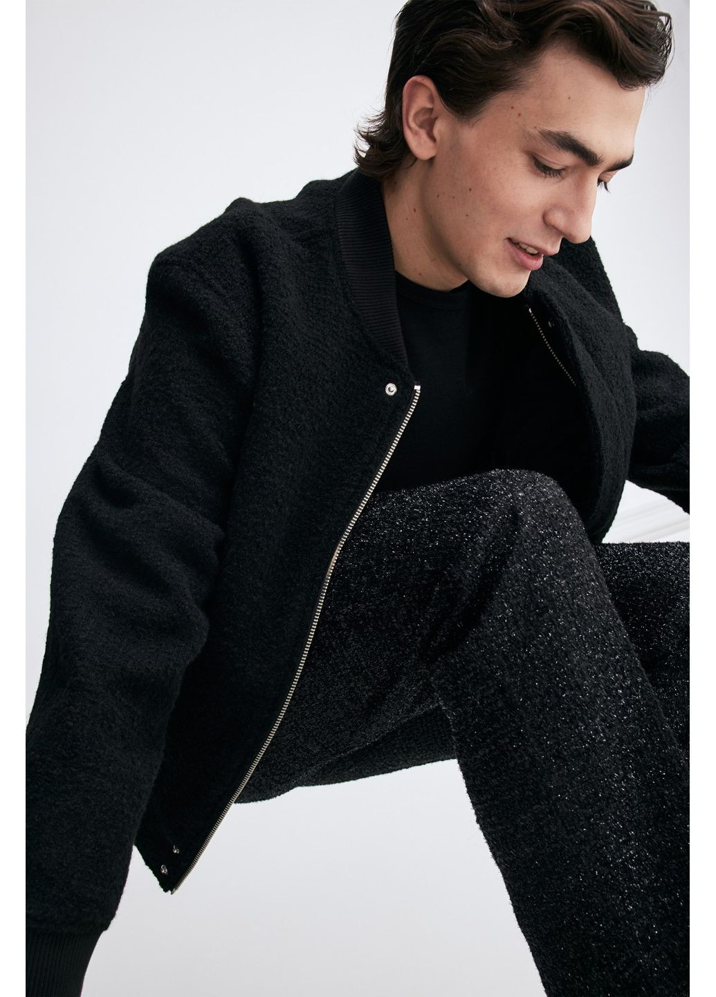 Чорна демісезонна куртка-бомбер H&M