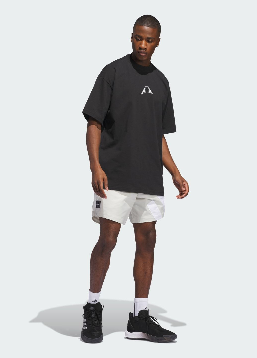 Черная футболка ae foundation adidas