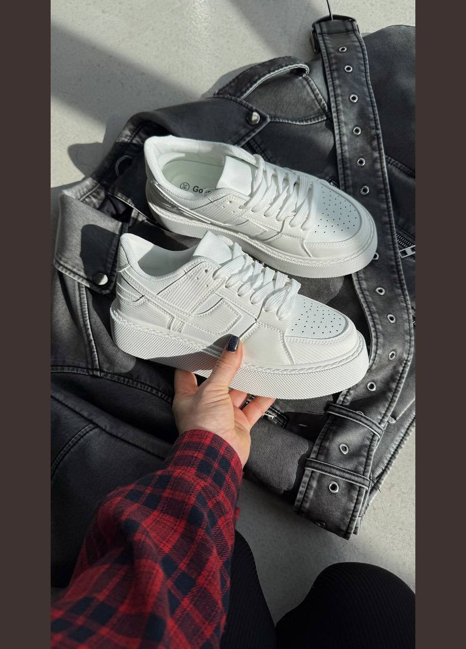 Жіночі кросівки в білому кольорі на платформі (2005) No Brand білі демісезони (330245802)