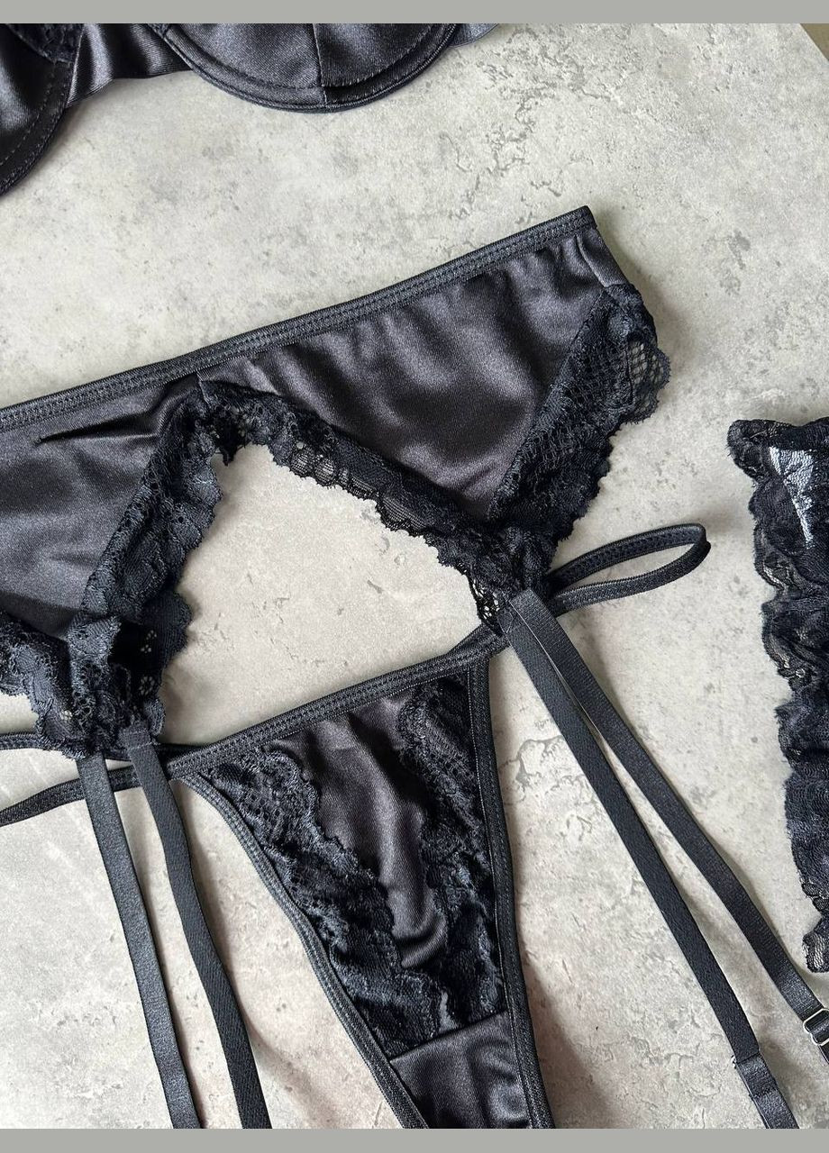 Черный демисезонный игривый шелковистый комплектик Vakko