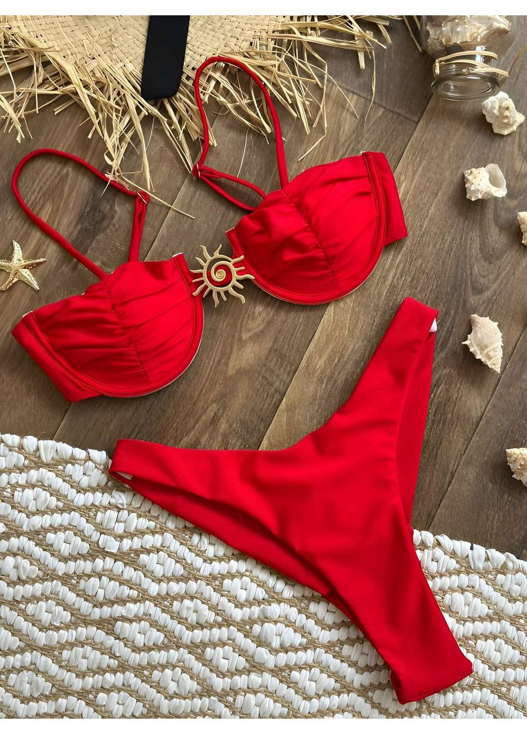 Красный летний женский летний откровенный яркий купальник черный. No Brand