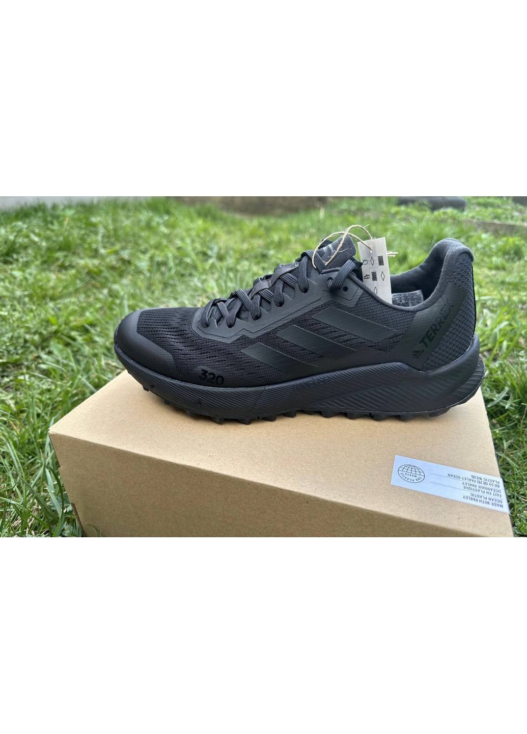 Чорні оригінал 100% кросівки terrex agravic flow 2 trail running shoes black gz888 adidas