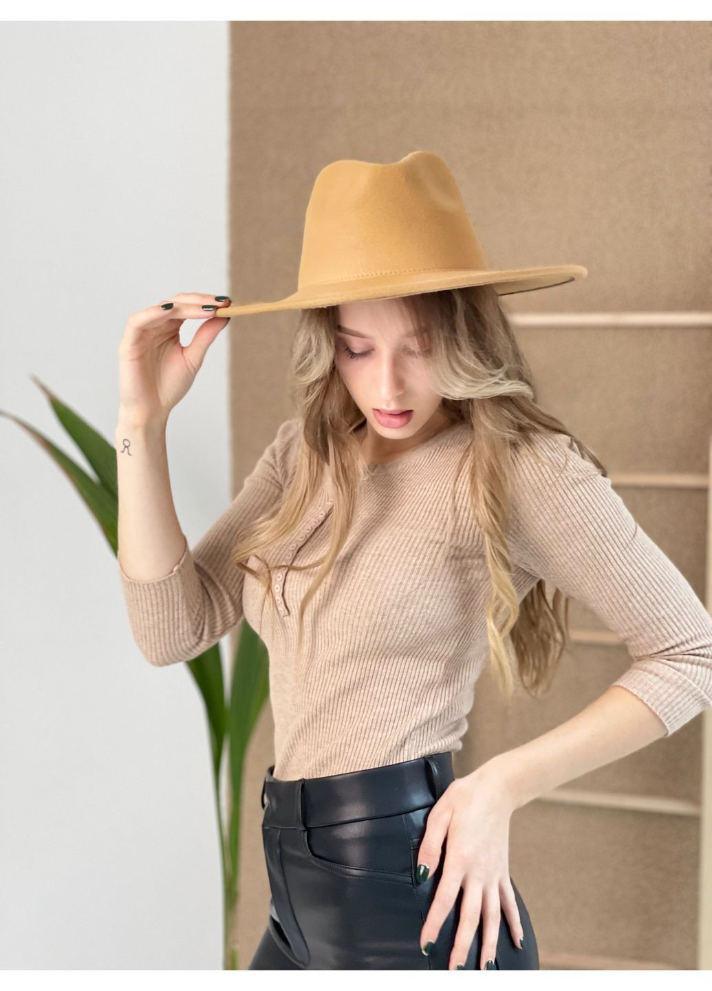 Капелюх Федора з широкими полями 9,5 см унісекс з регулюванням розміру No Brand (362355777)