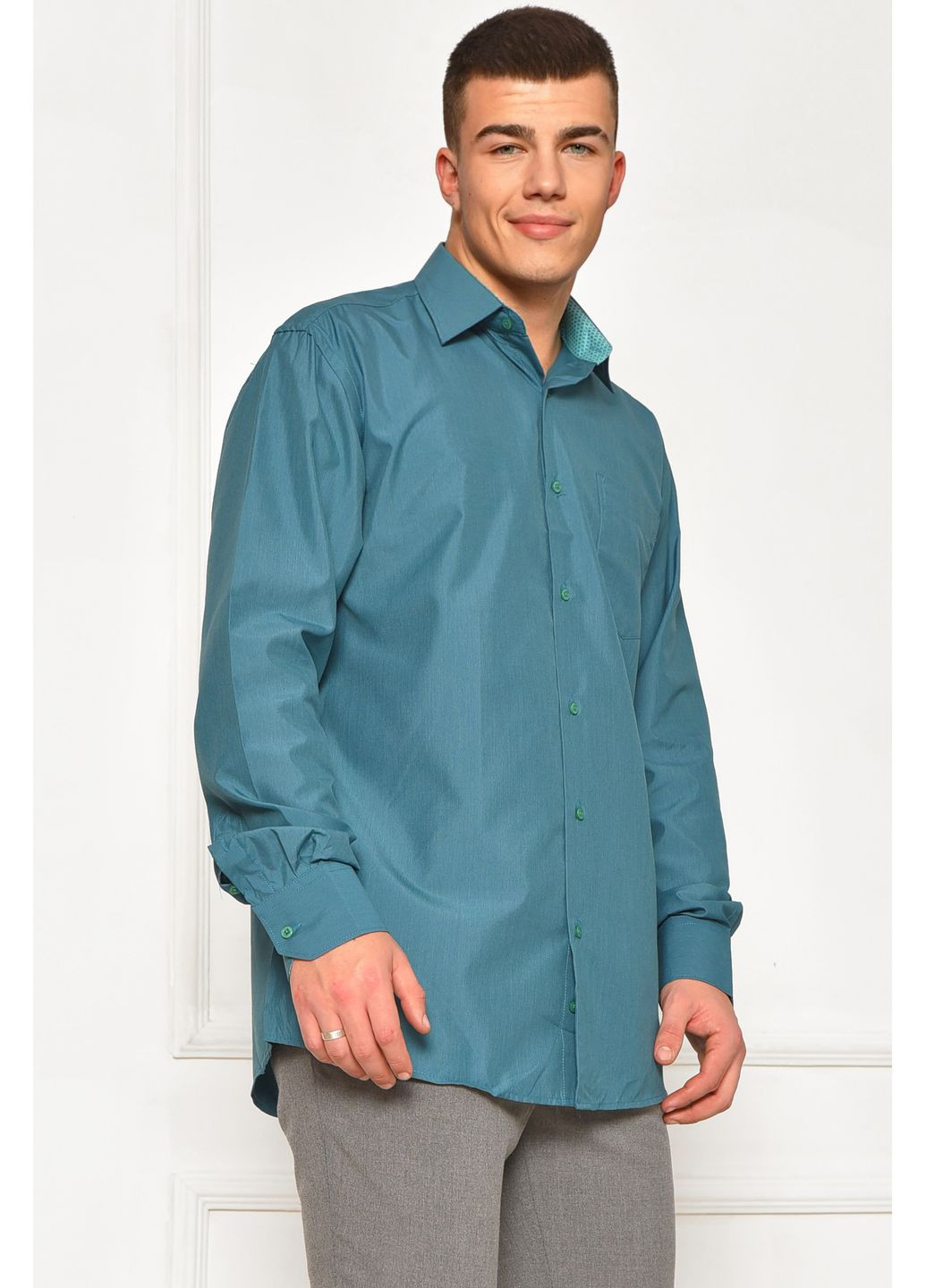 Зеленая классическая рубашка однотонная Let's Shop