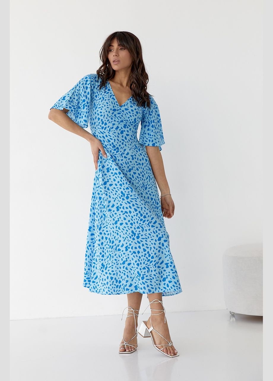 Голубое повседневный платье-миди с короткими расклешенными рукавами 6365 Lurex в горошек