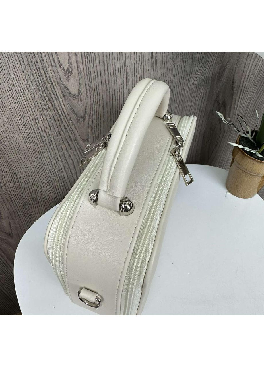 Женская каркасная мини сумочка на плечо из экокожи белая Jacobs (363135543)