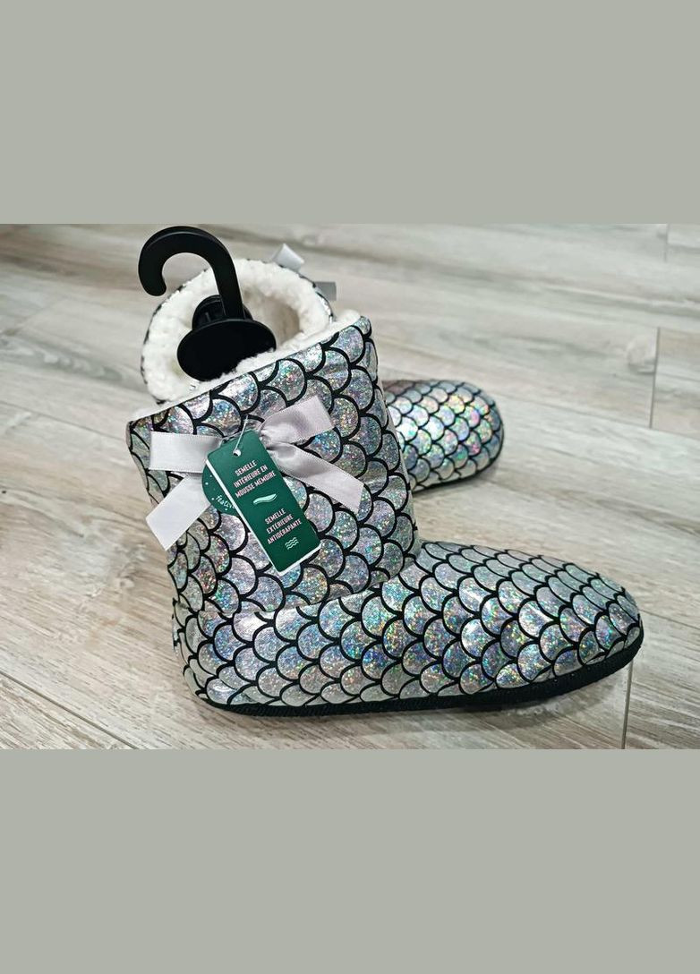 Серые домашние тапочки утепленные из блестящей ткани для женщины memory foam 9b-fw300029 Ardene