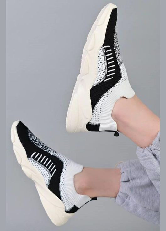 Черно-белые демисезонные кроссовки женские черно-белого цвета текстиль Let's Shop
