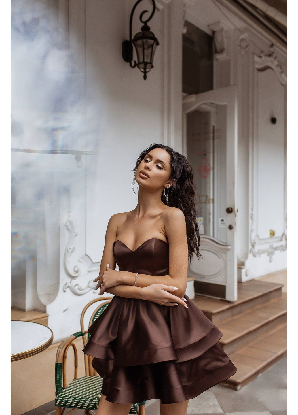 Коричнева святковий міні-сукня з корсетним верхом та пишною спідницею з пишною спідницею MonCher