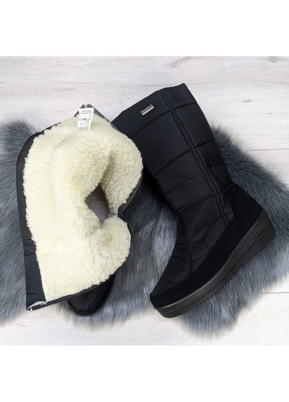 Черные сапоги дутики женские Progress на молнии