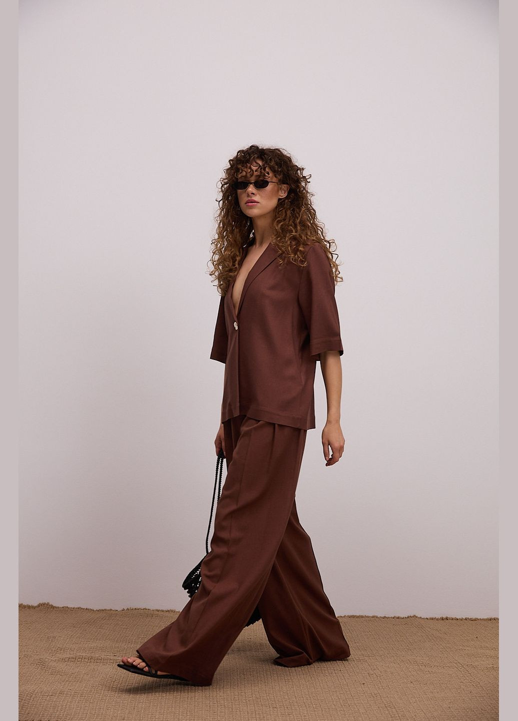 Літній лляний жакет з короткими рукавами шоколадний Arjen (340917427)