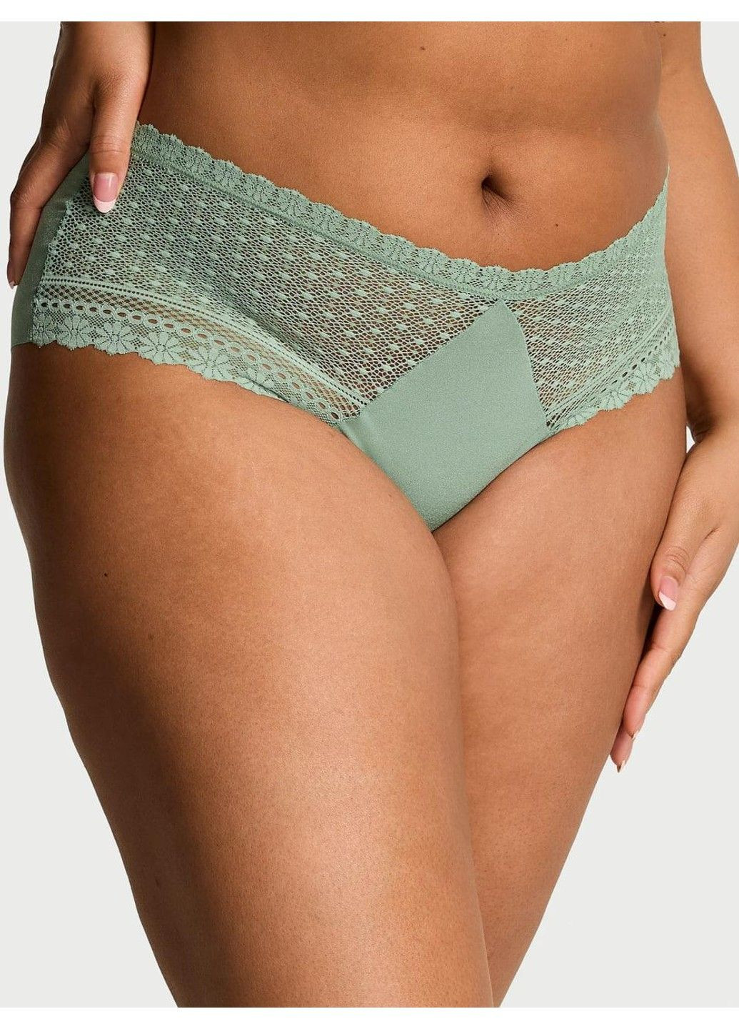 Трусики-чіки жіночі безшовні з мереживом No-Show Daisy Lace Cheeky Panty зелені Victoria's Secret (330829524)