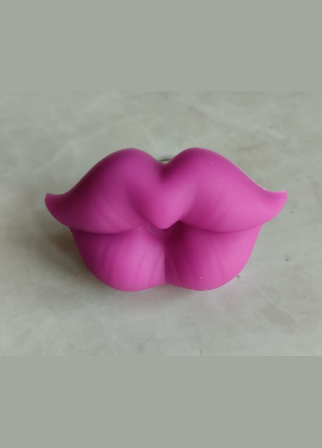 Пустушка-прорізувач з губками ортодонтична Малинова No Brand (314704268)