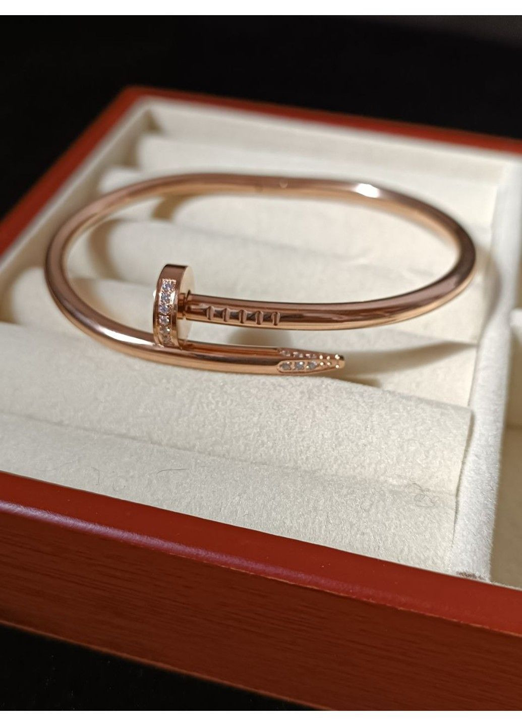 Браслет-цвях жіночий із медичної сталі рожеве золото з камінням No Brand (368713794)