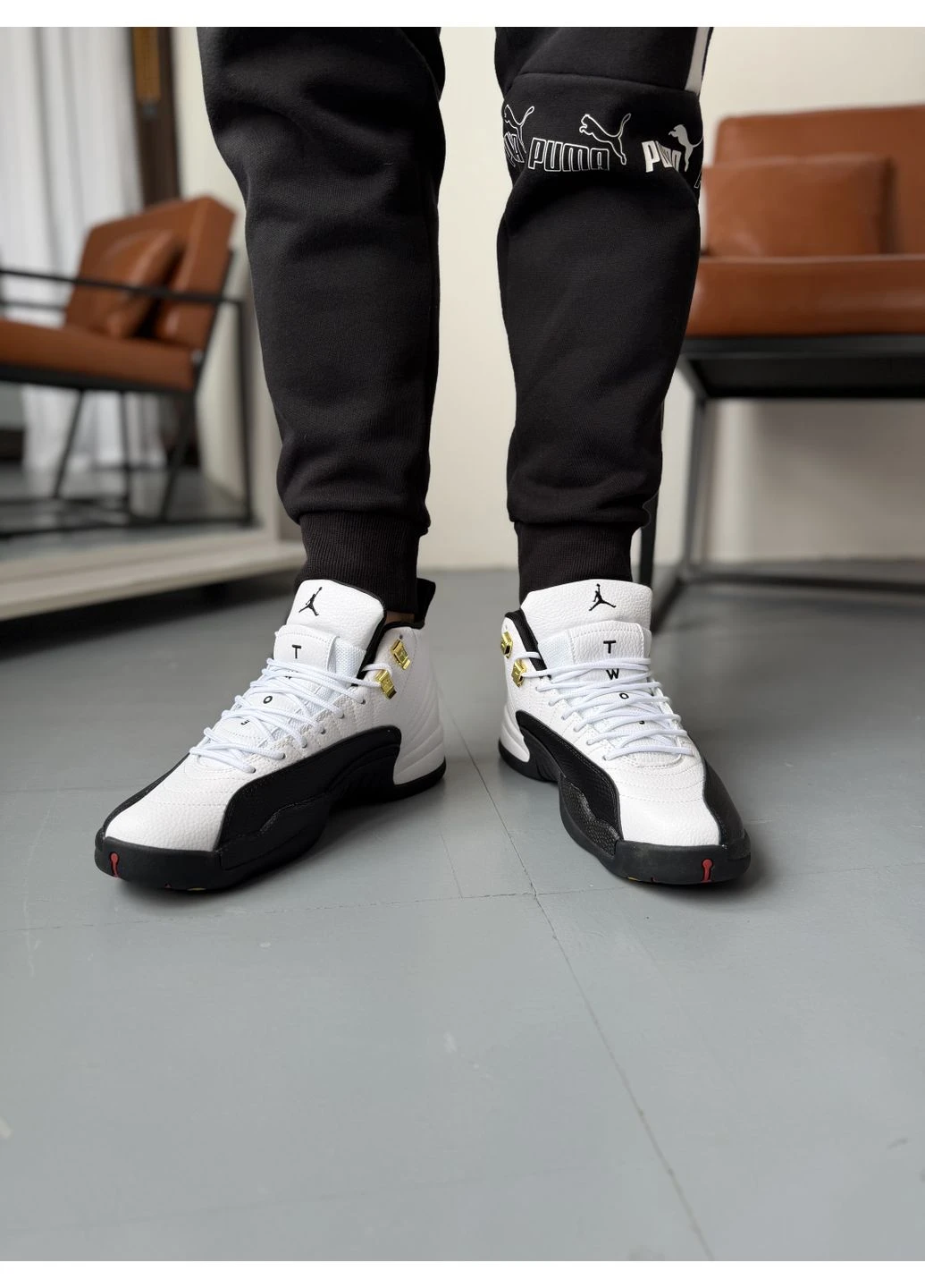 Белые летние кроссовки nike 12 retro taxi white black найк аир ретро No Brand