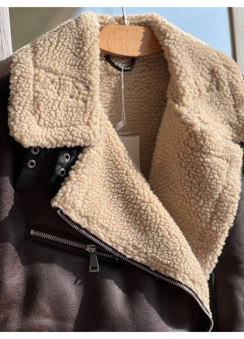 Дубленка женская 264 удлиненная оверсайз мех пилот молнии с ремнем AFTF BASIC (304291656)