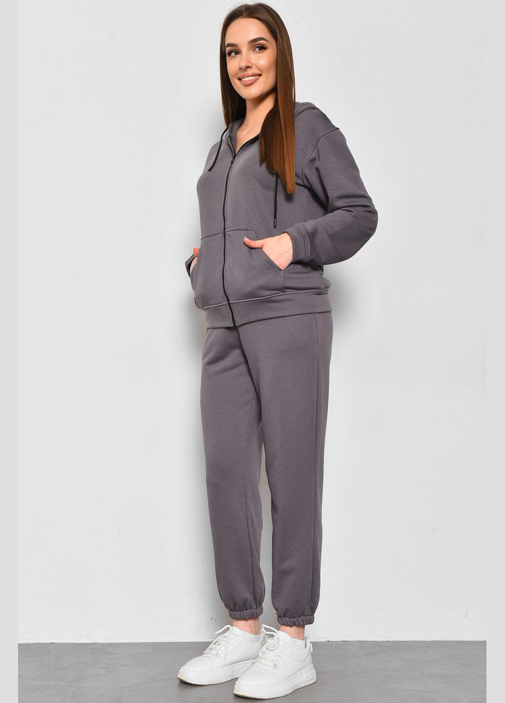 Спортивный костюм женский серого цвета Let's Shop (285692232)