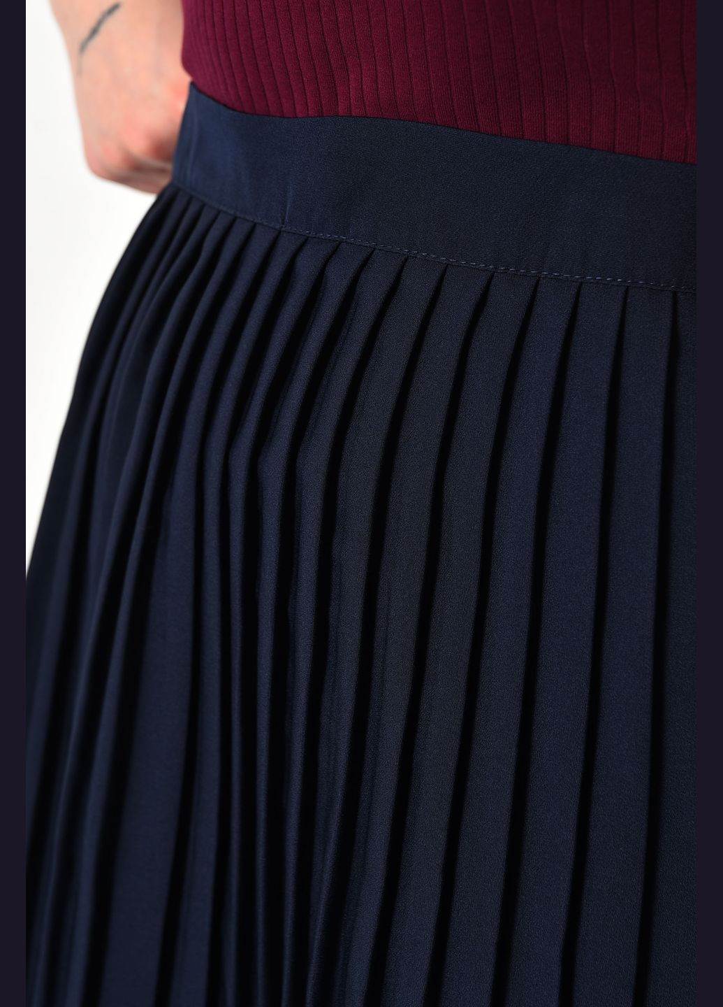 Спідниця жіноча плісе темно-синього кольору Let's Shop (284667455)