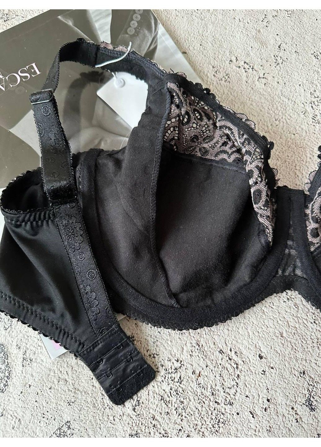 Бежевый бюстгальтер на чашку f бежево-черный Lanny Mode