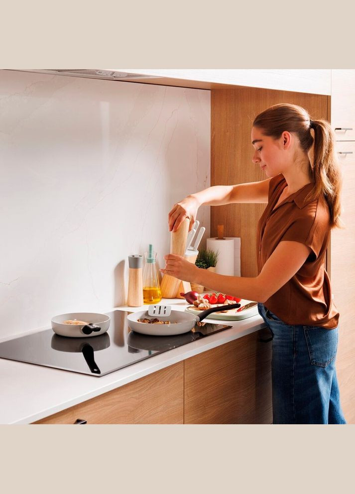 Сковорода без кришки Leo Glints Spirit 28 см 3950605 BergHoff (316517446)